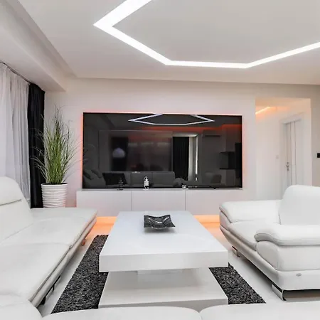 Apartment Serenity 2 - Luxury And Comfort Combined